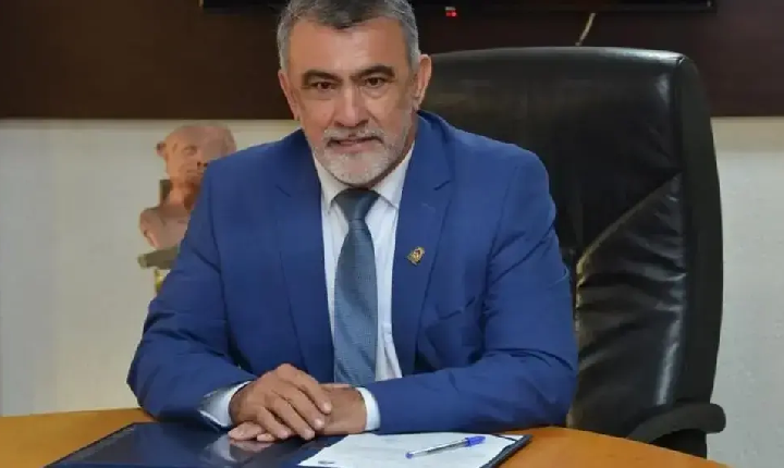 Amélio Cayres destina que R$ 1,34 milhão em emendas parlamentares para obras e eventos em 11 municípios