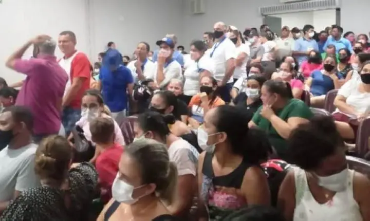 Câmara aciona PM após tumulto em sessão; Sintet acusa prefeito de infiltrar contratados