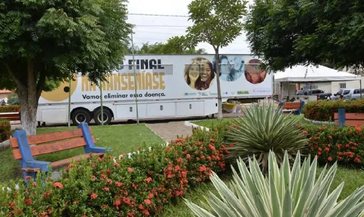 Carreta do projeto Roda-Hans inicia atendimentos pela região do Bico do Papagaio