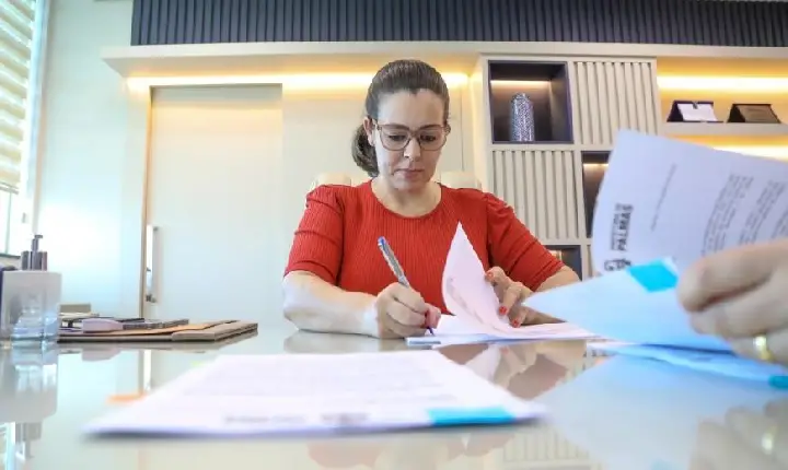 Cinthia anuncia concurso para Quadro Geral, Educação e Saúde e diz: “será o maior”