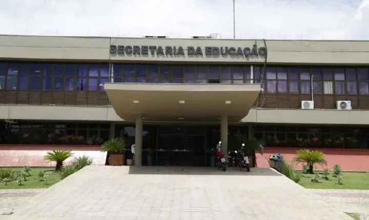Decreto fixa processo de seleção para escolha de diretores escolares no Tocantins