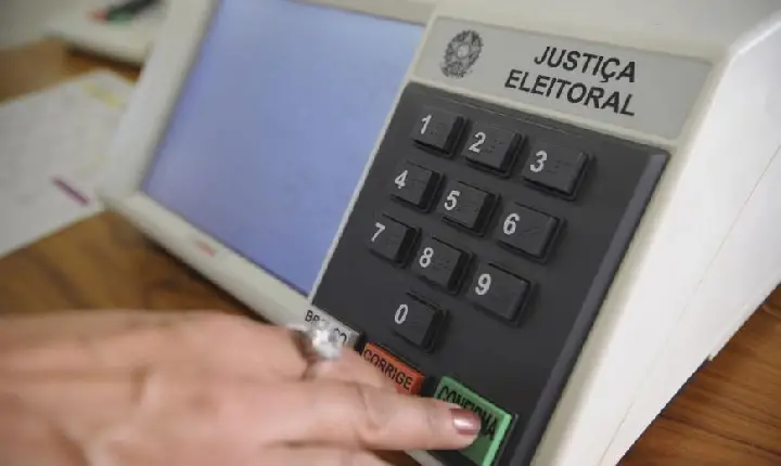 Deputados que pretendem trocar de partido terão até 1º de abril para fazer mudança