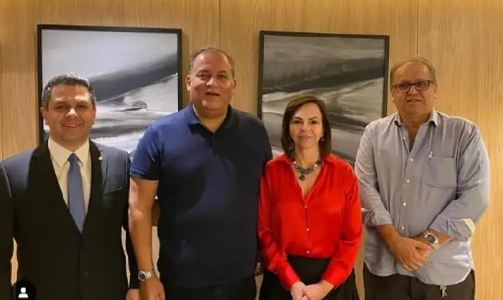 Eduardo Gomes, Dorinha, Tiago e Marcelo Miranda selam aliança política entre partidos