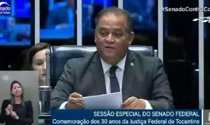 Eduardo Gomes preside sessão de homenagem aos 30 anos da Justiça Federal do Tocantins