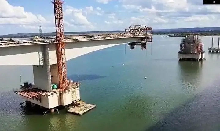 Governo do Tocantins inicia segunda fase de lançamento de vigas na ponte sobre o Rio Tocantins em Porto Nacional