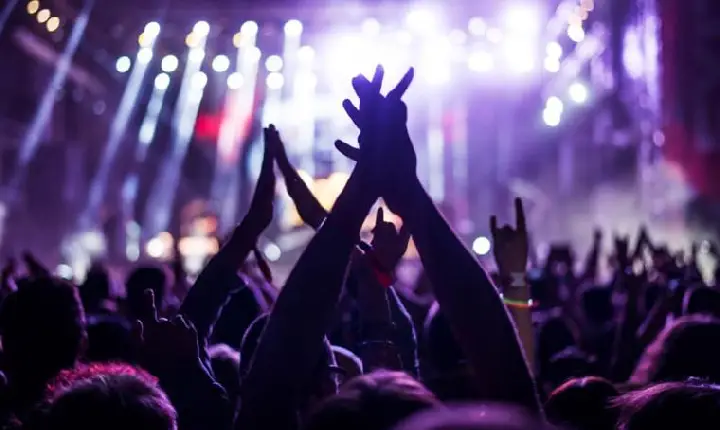 MPTO quer proibir menores de 18 anos em shows, desacompanhados dos pais ou responsáveis