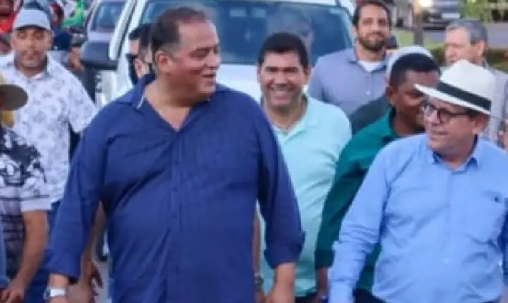 No Bico, Gomes sai em defesa de Dimas: “não podemos mais perder tempo com improviso”