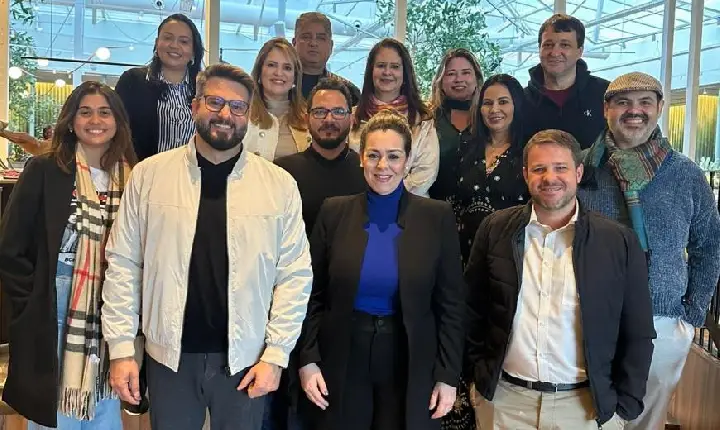 Prefeita Cinthia Ribeiro lidera missão internacional de prefeitos em Barcelona