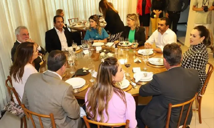 Presidente nacional do Sebrae e de secretária do Ministério da Economia reúnem Wanderlei, Kátia, Cinthia e Roberto Pires em Palmas