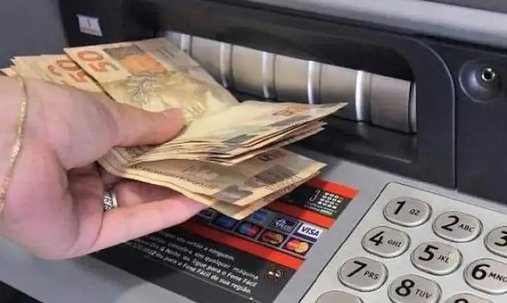 Salário mínimo deve ter novo reajuste no Dia do Trabalhador, afirma ministro Luiz Marinho