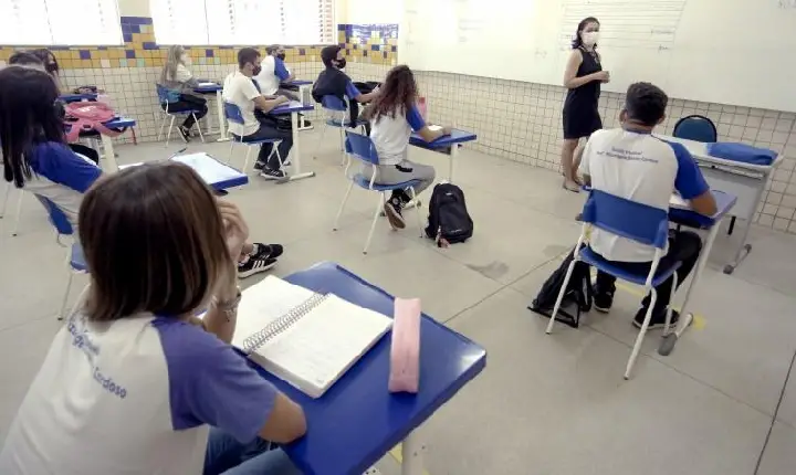 Seduc reformula calendário escolar; retorno das aulas é adiado para 14 de fevereiro