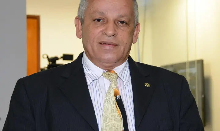 Wanderlei coloca ex-deputado Iderval Silva no lugar de Darci Coelho no comando da Secretaria de Representação em Brasília