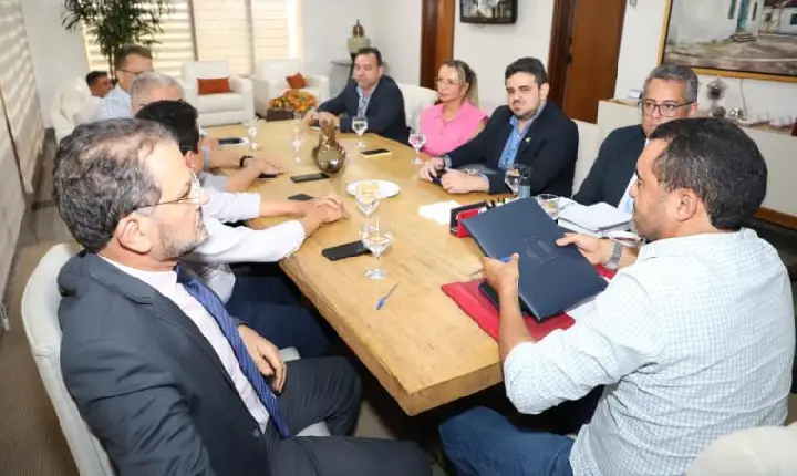 Wanderlei reúne secretariado, alinha prioridades e busca crédito de 300 milhões de dólares