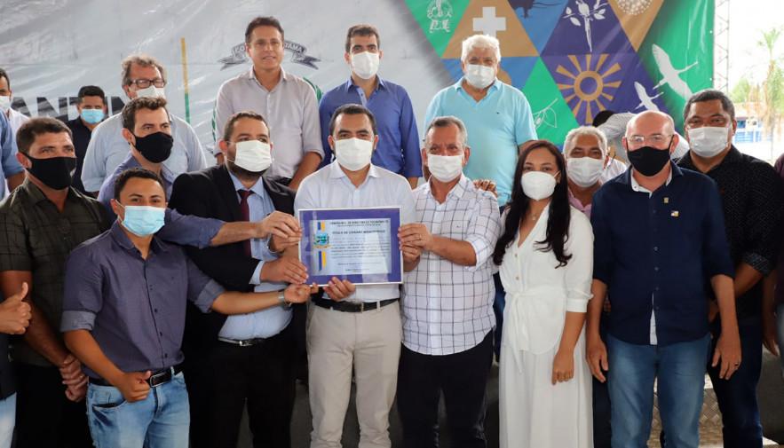 Ao lado de deputados, Wanderlei Barbosa destaca investimentos de R$ 2 milhões em agenda em Miracema do Tocantins