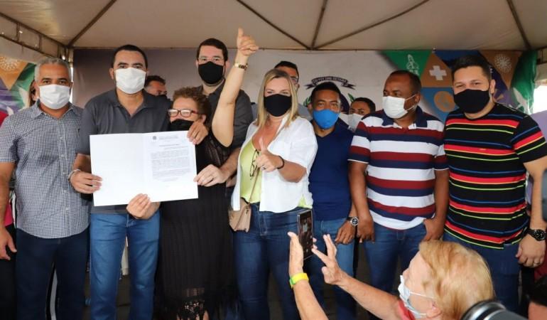 Em Palmas, Wanderlei entrega 570 títulos definitivos para moradores da Arso 131