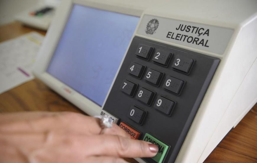 Deputados que pretendem trocar de partido terão até 1º de abril para fazer mudança
