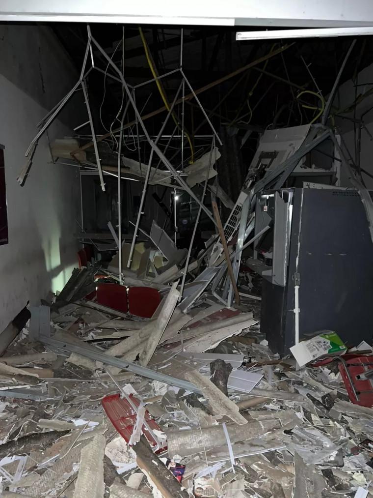 Duas agências bancárias são atacadas e moradores feitos reféns no interior do Tocantins