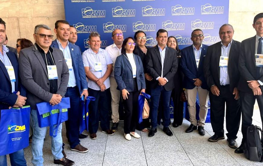 Prefeitos discutem meios para pagamento de pisos e querem promulgação de PEC