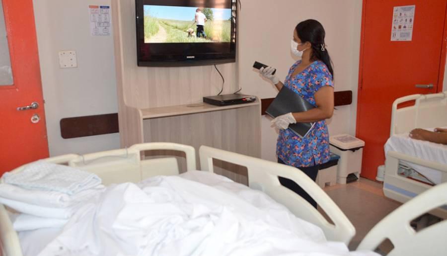 Projeto ‘Cinema no AP’ muda rotina de pacientes internados no HGP Ação de humanização no atendimento hospitalar contempla