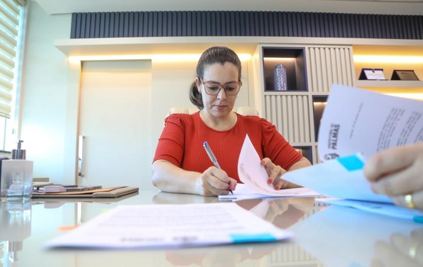 Cinthia anuncia concurso para Quadro Geral, Educação e Saúde e diz: “será o maior”