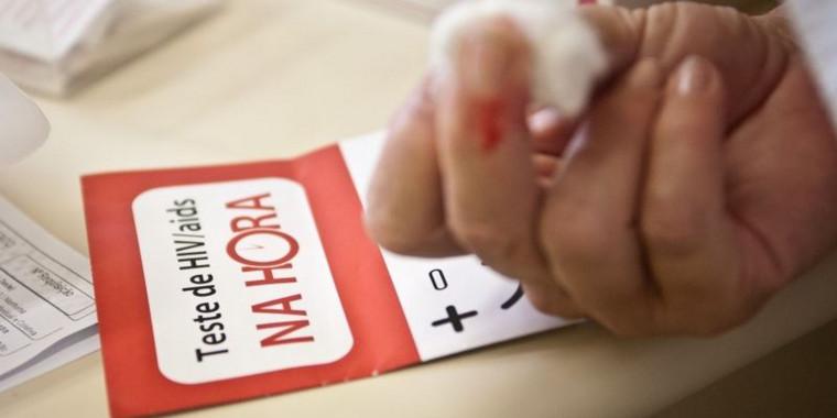 Homem de 53 anos é curado do HIV após transplante de células-tronco; 5º caso no mundo