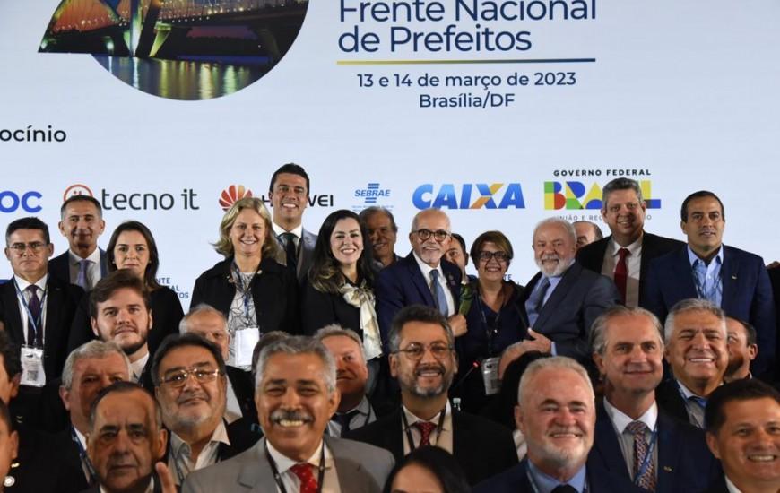 Com presença de Lula, Cinthia é empossada como 3ª vice-presidente nacional da FNP