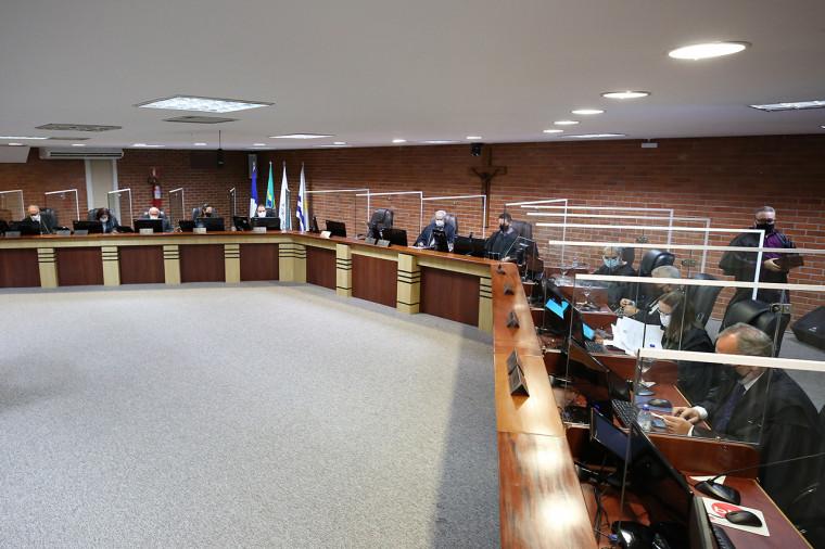 TJTO derruba trecho da Lei do Congelamento e manda governo efetivar progressões de servidor