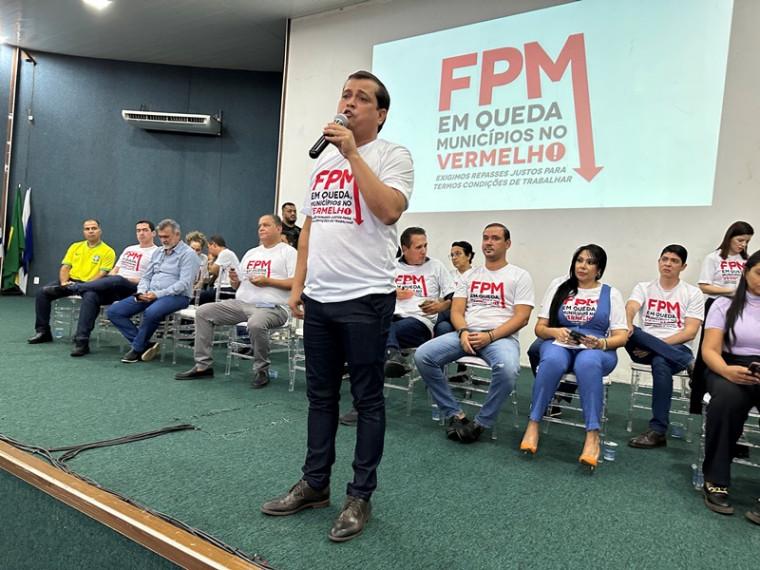 Senador Eduardo Gomes e deputados apresentam propostas para aliviar crise