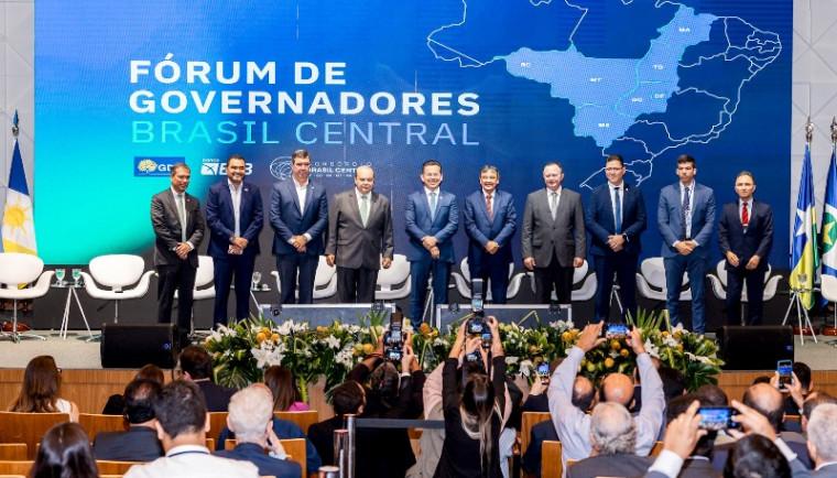 Aplicativo tocantinense que combate violência nas escolas é premiado no Fórum de Governadores