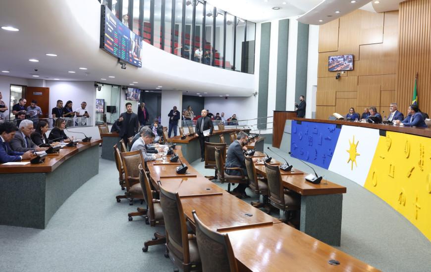 Deputados aprovam reajuste de 4,83% para servidores do Judiciário